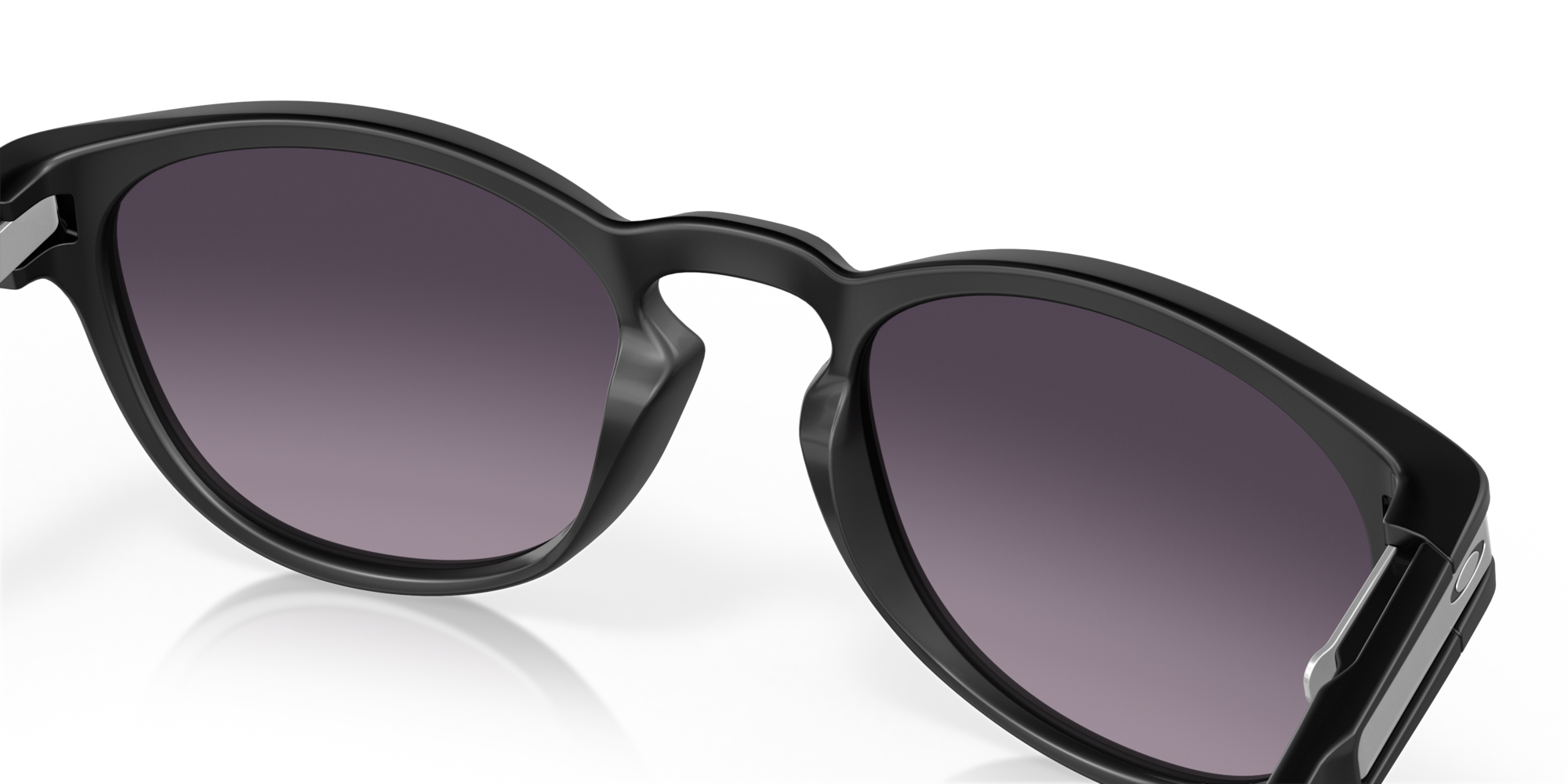 Oakley Latch™