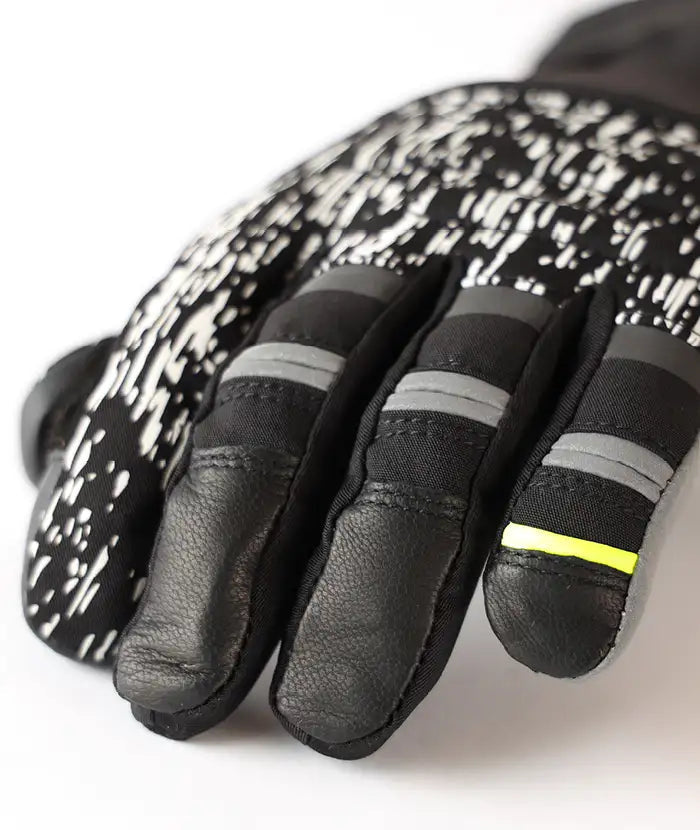 1203-lenz-heat-gloves-70-unisex-details1-720x.jpg