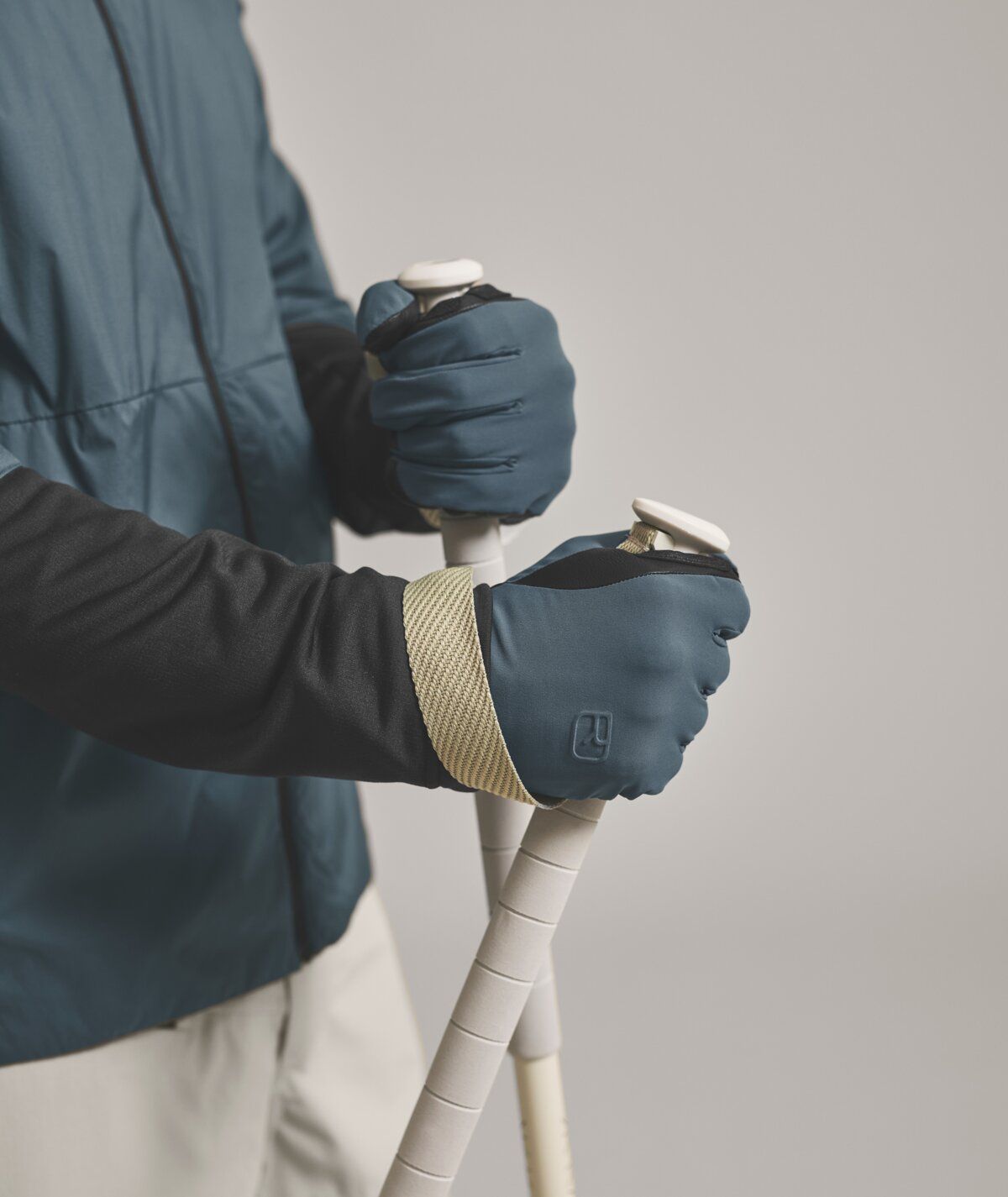 372142-56326-TOUR_GLOVE_M-D-01.jpg