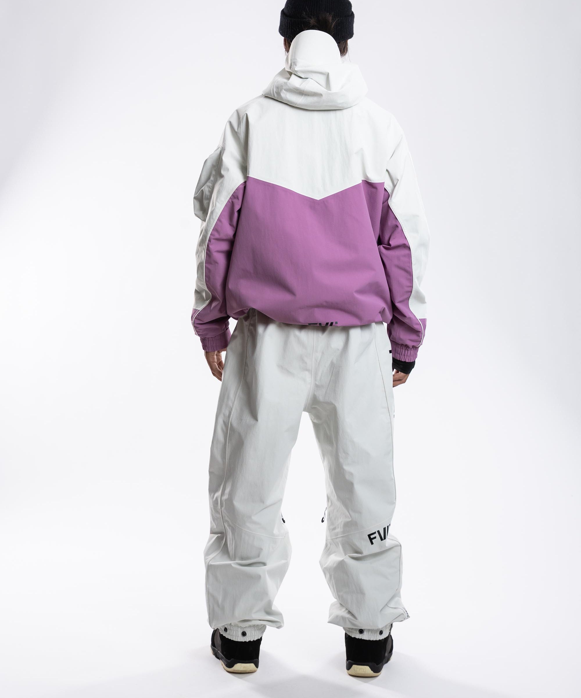 FW012-CJJU-W26-MOC_7812back.jpg