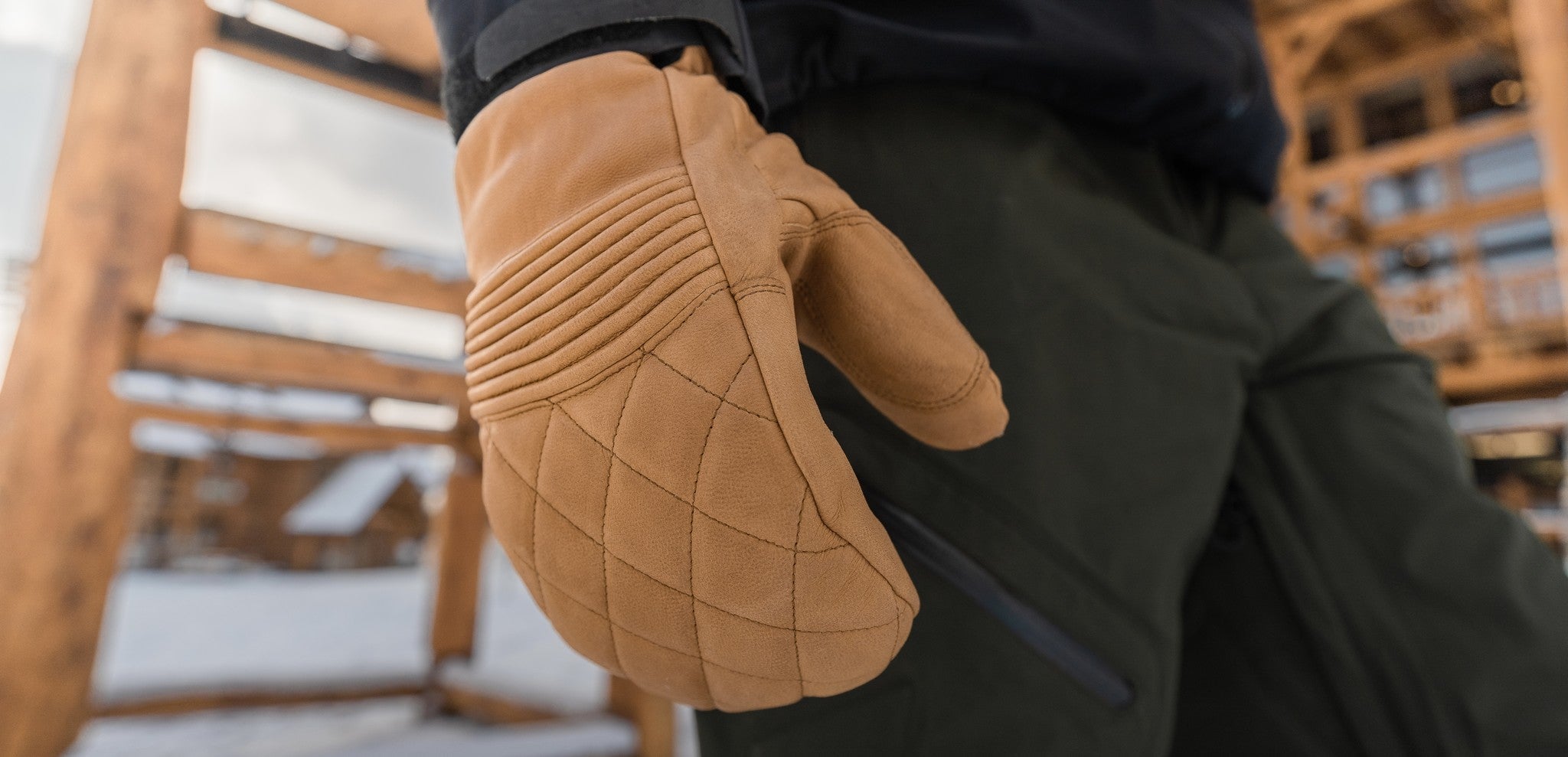 Skadi The Goat Mitt
