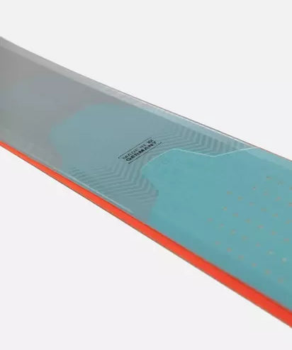 volkl-2425-blaze-104-v2410132-2.webp